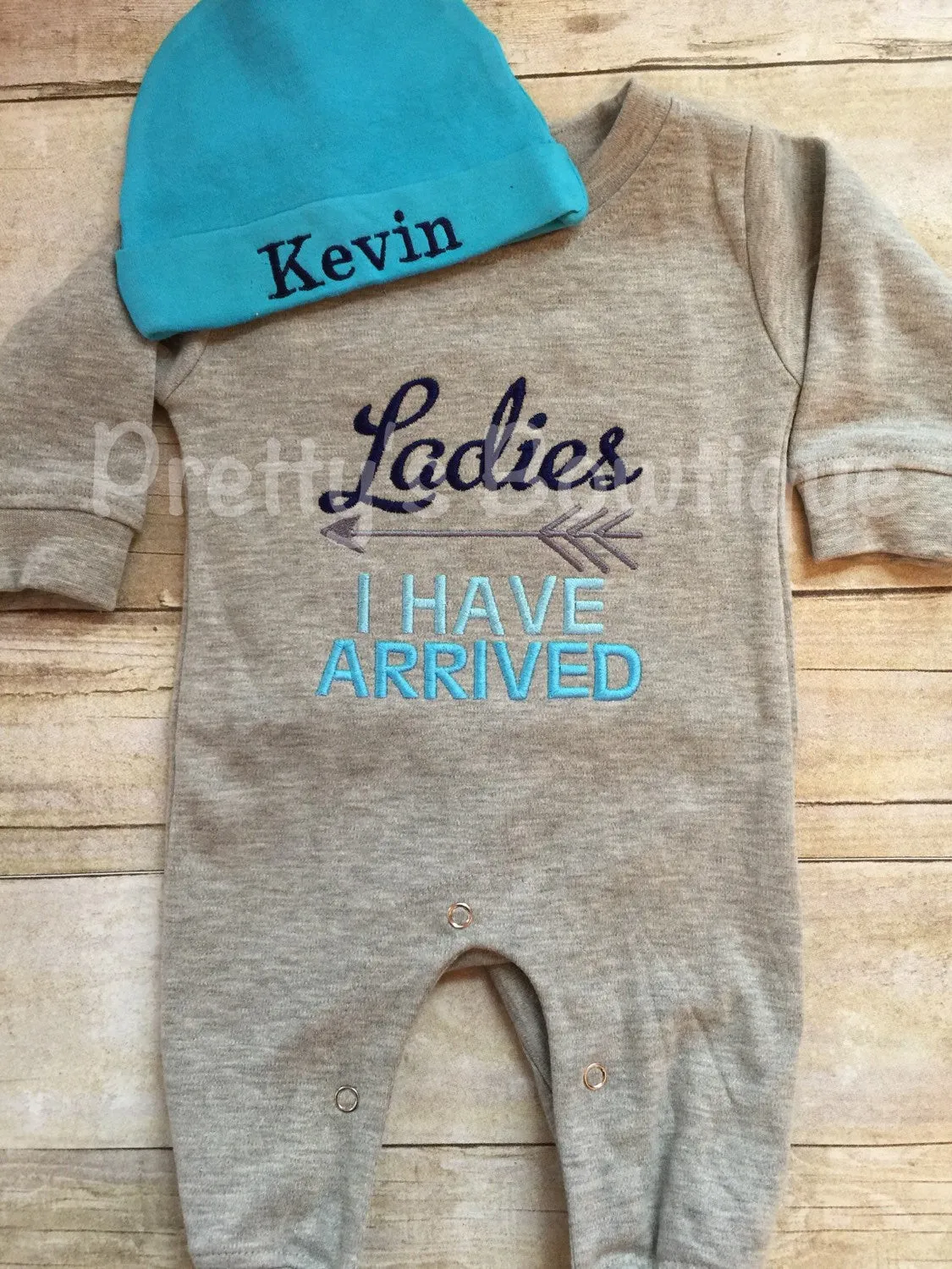 Baby Boy Coming Home Outfit -- Ladies i have arrived Romper & Hat with Embroidered Name