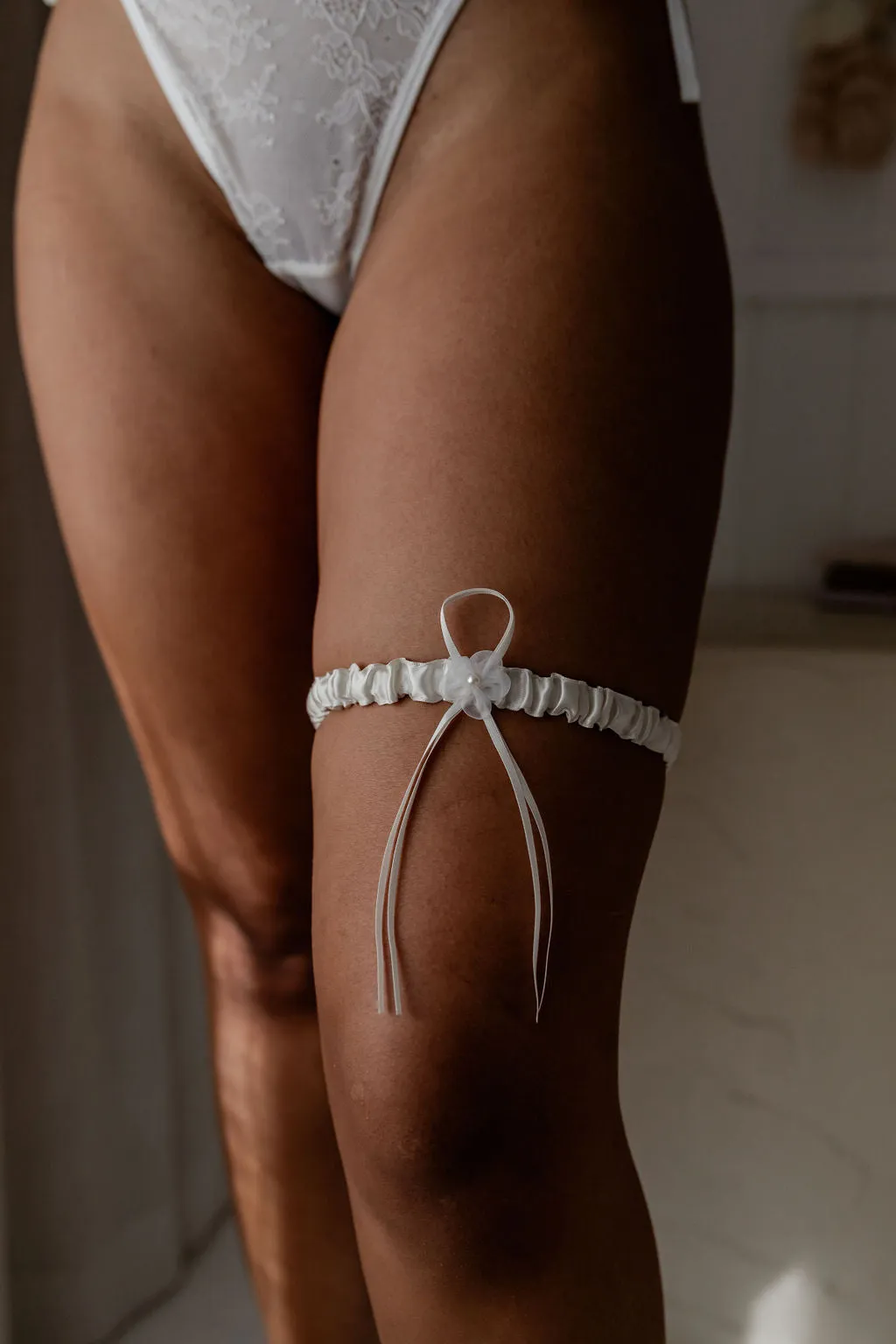 Nude Pearl Garter