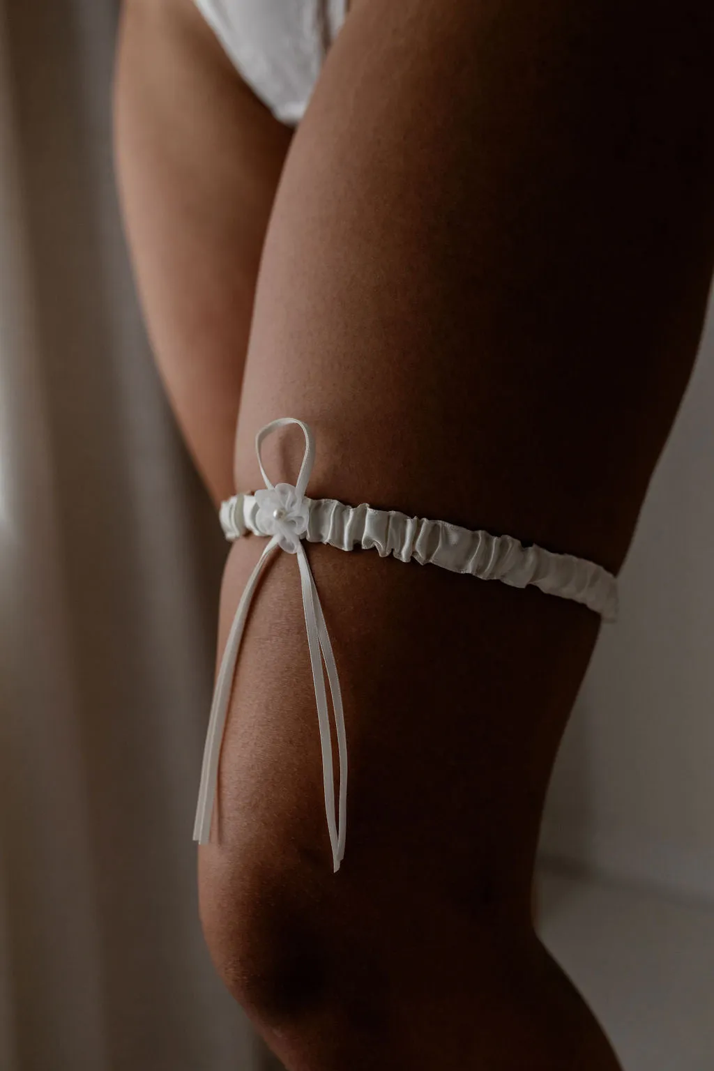 Nude Pearl Garter