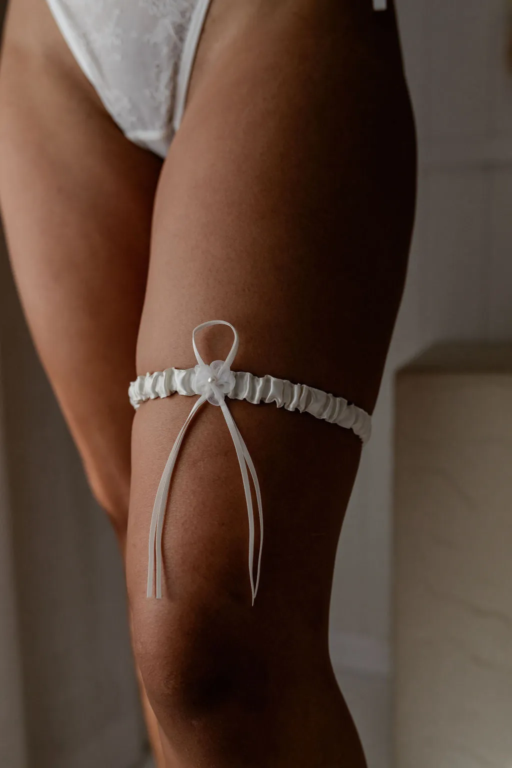 Nude Pearl Garter