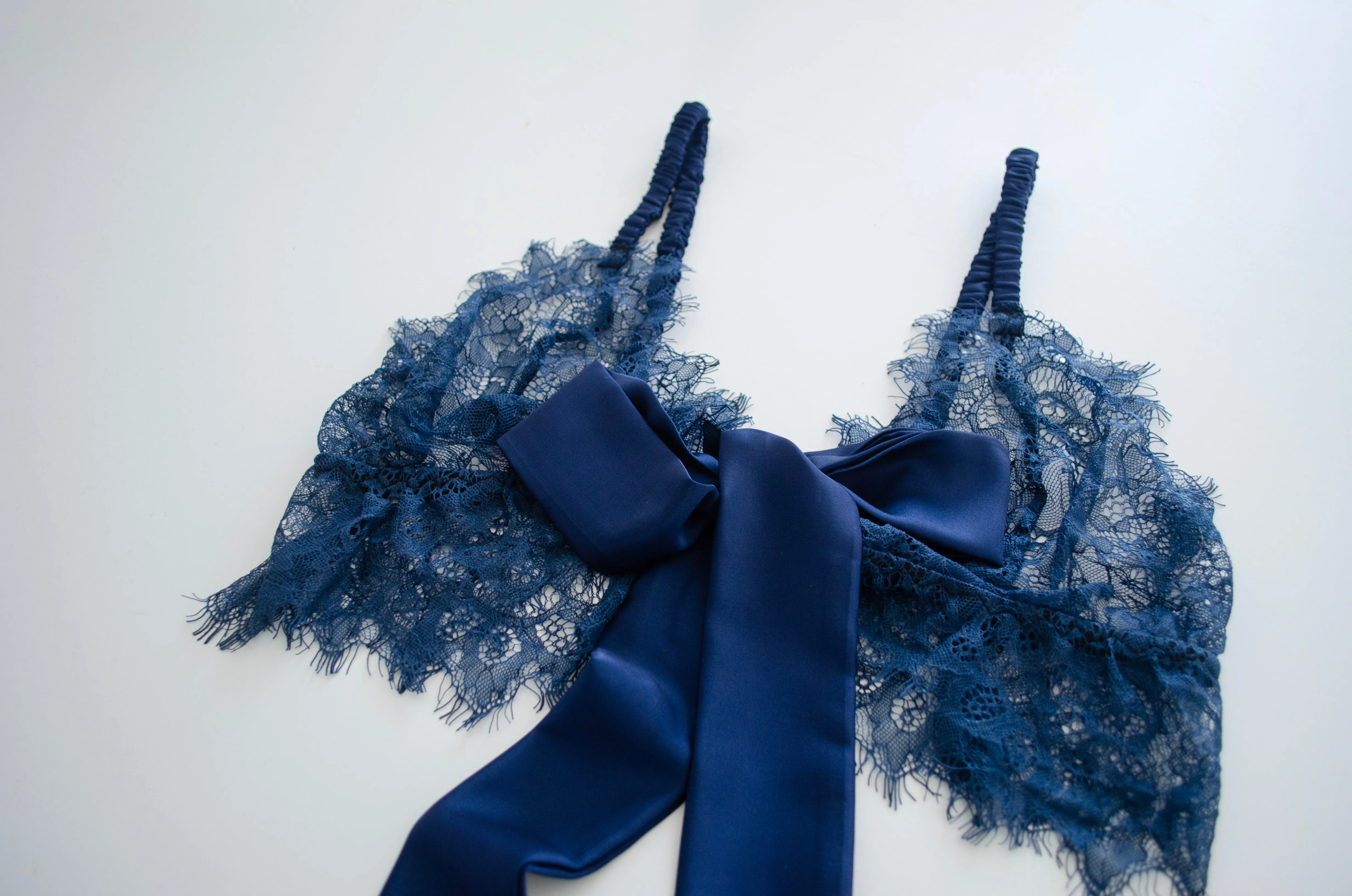 Pine Tie Front Lace Bralet - Navy