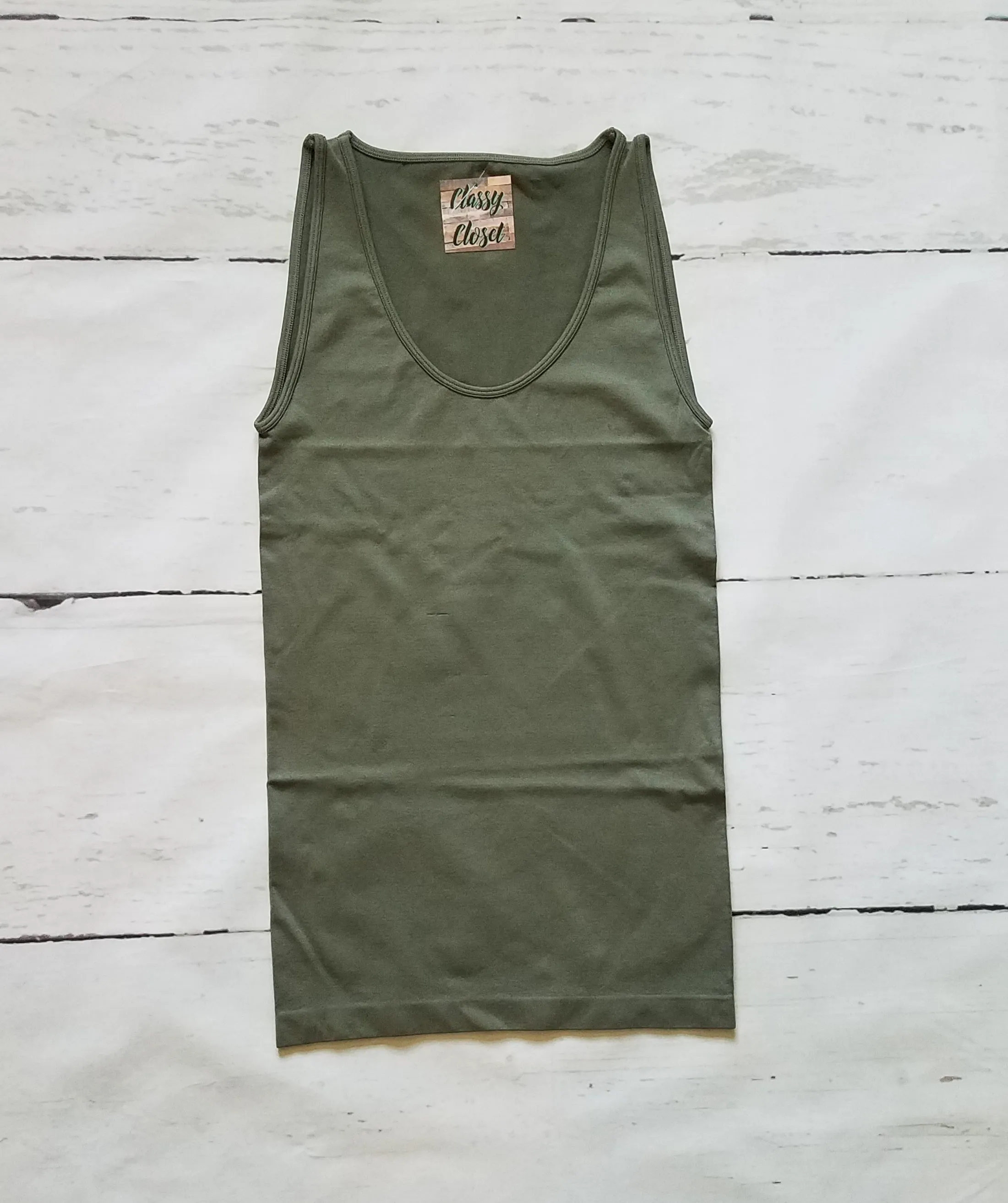 Seamless Scoop Tank Top - Light Olive • S/M