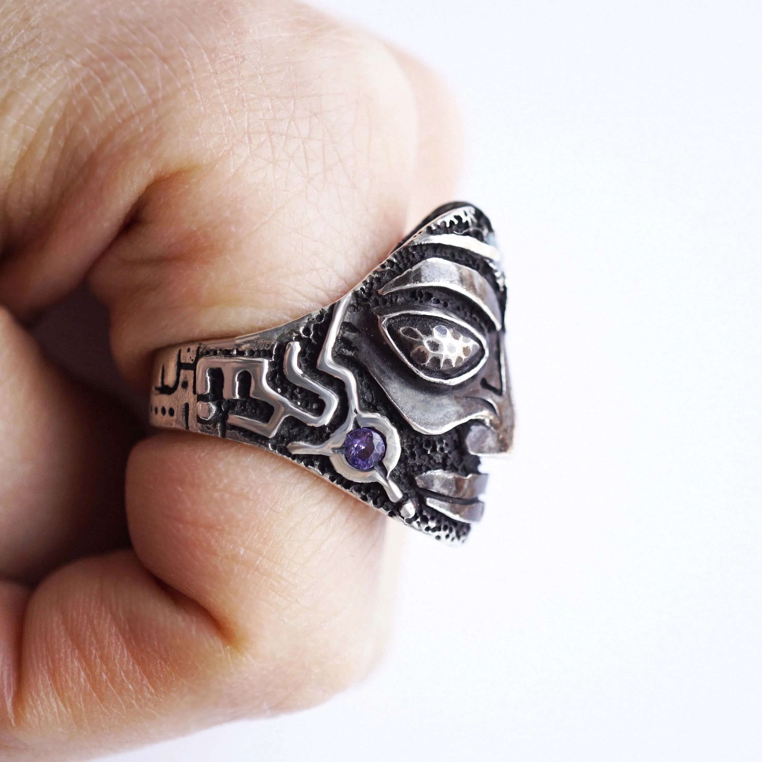 SHU | statement ring