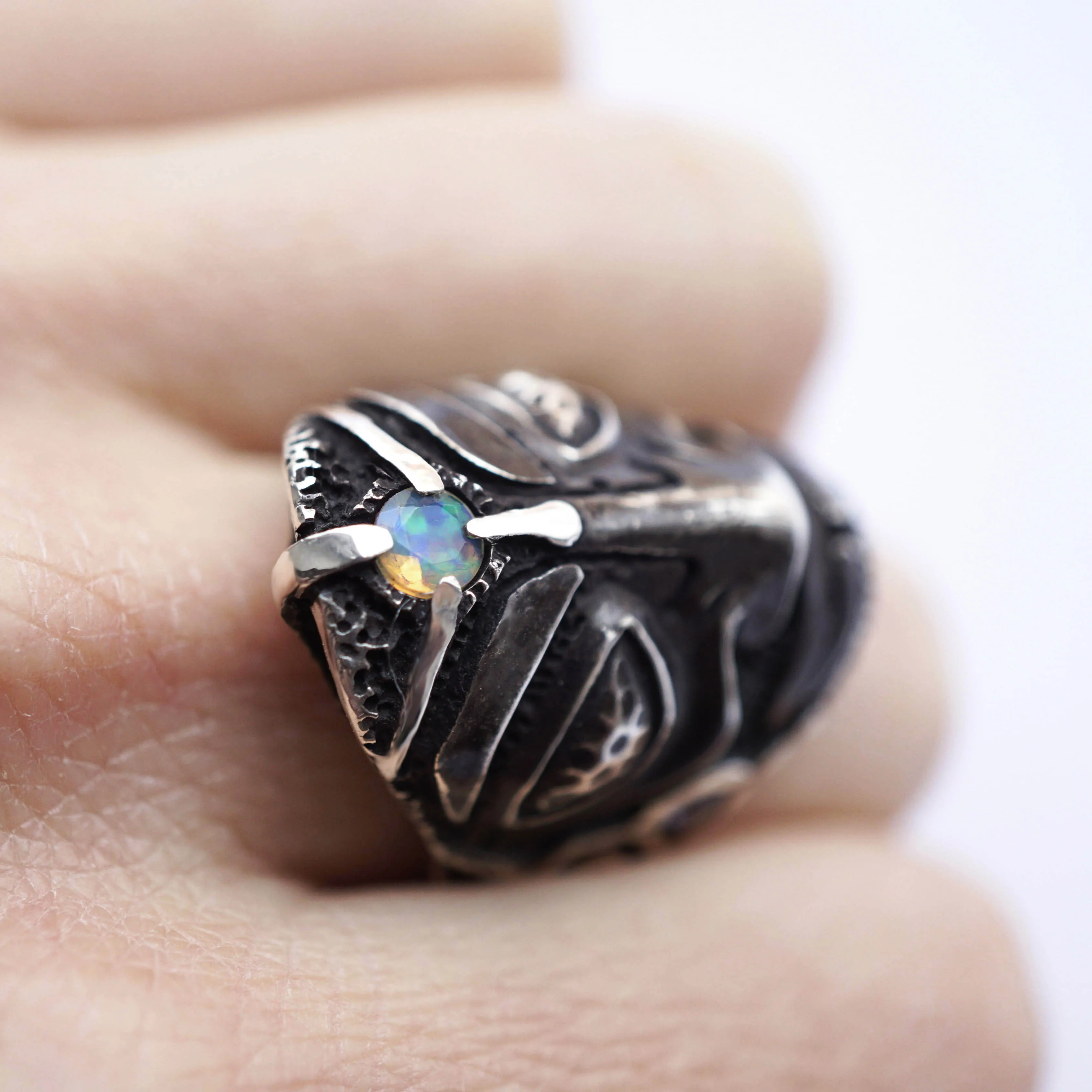 SHU | statement ring