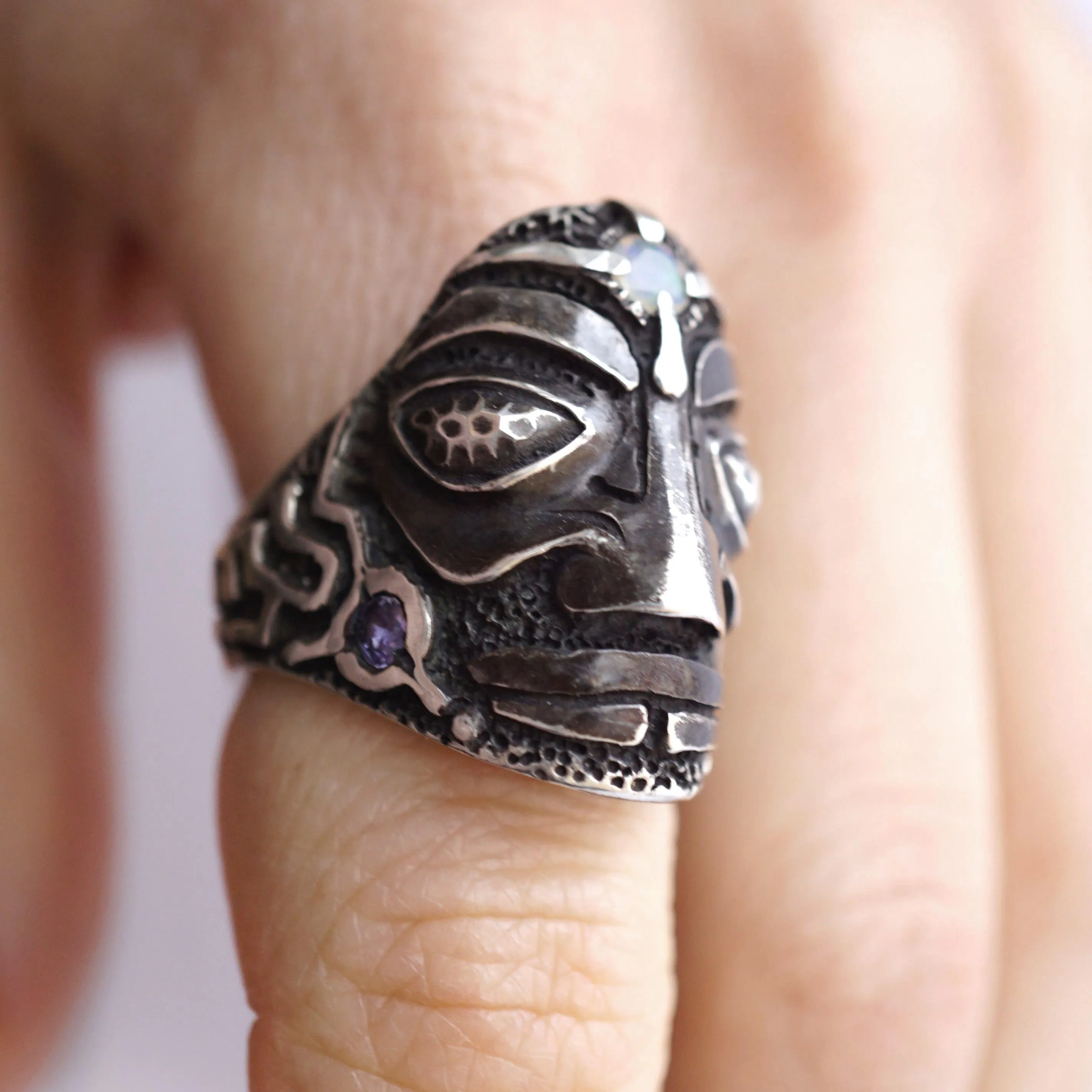 SHU | statement ring